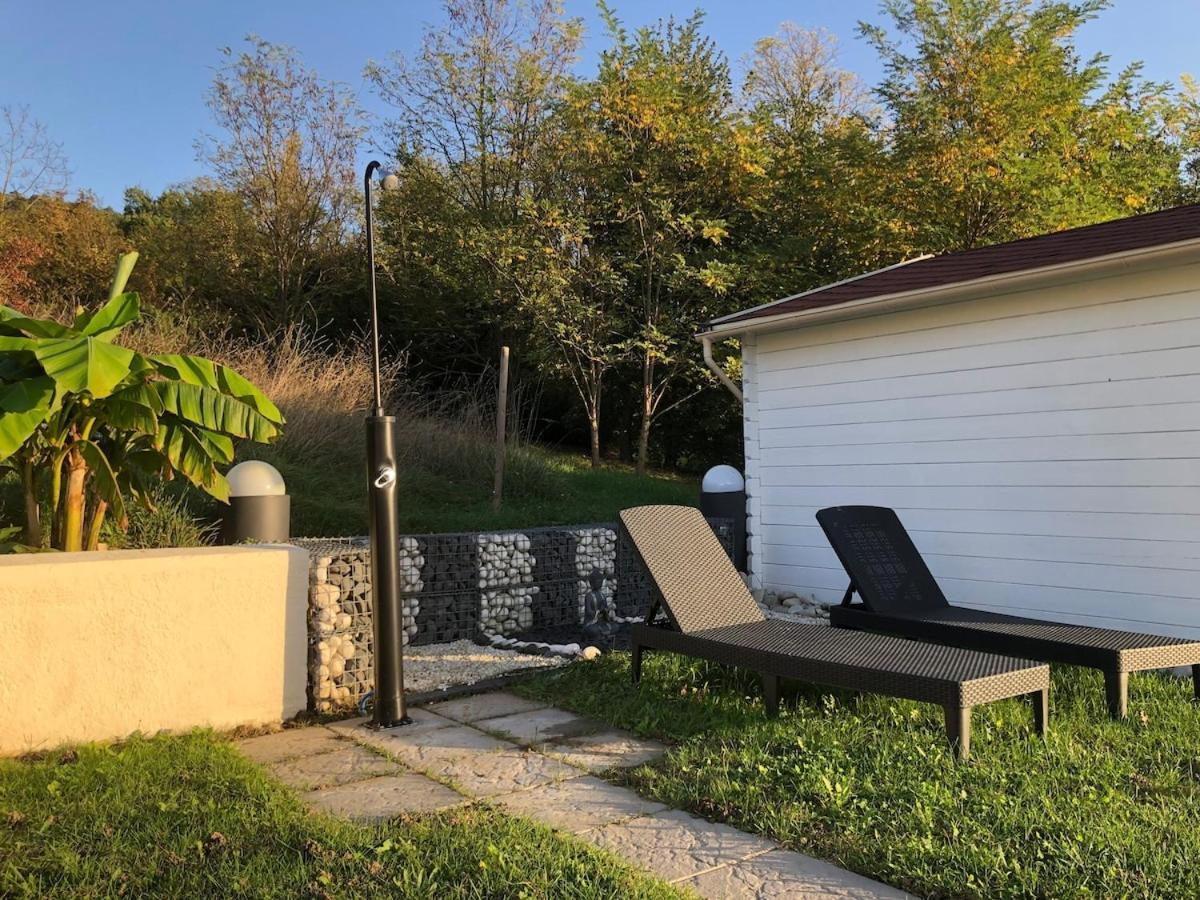 Maison De Vacances Avec Ses Petits Chalets Aouste-sur-Sye المظهر الخارجي الصورة