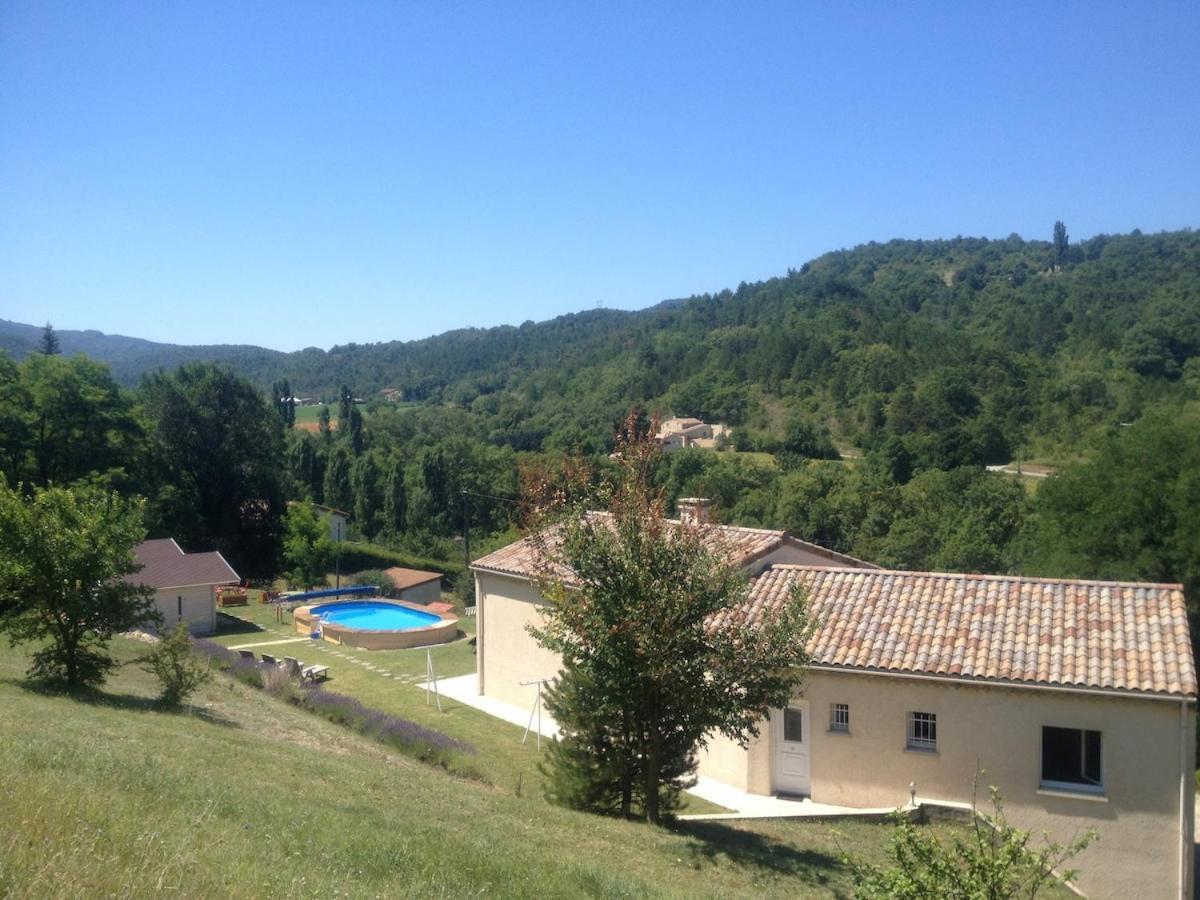 Maison De Vacances Avec Ses Petits Chalets Aouste-sur-Sye المظهر الخارجي الصورة